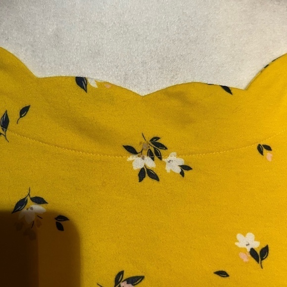 CROFT & Barrow- Women’s Floral Top - Picture 2 of 5